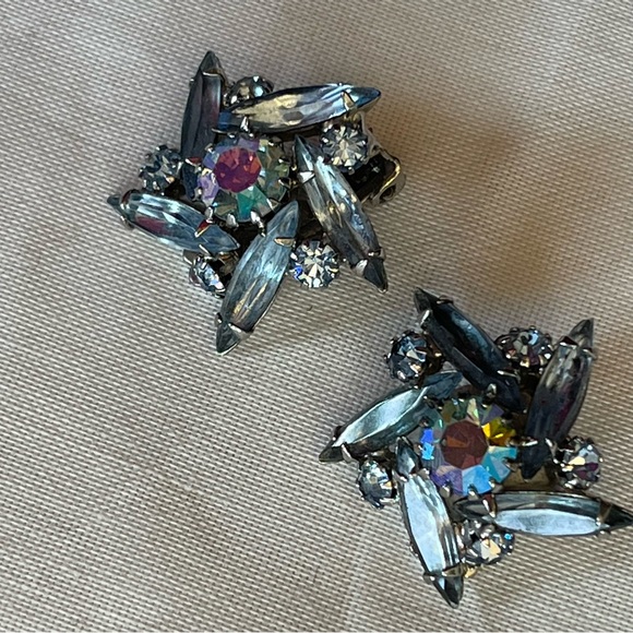 🎁 VINTAGE WEISS AURORA BOREALIS EAR CLIP ONS - Picture 2 of 8